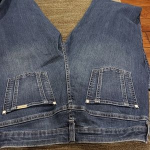 Jennifer Lopez jeans